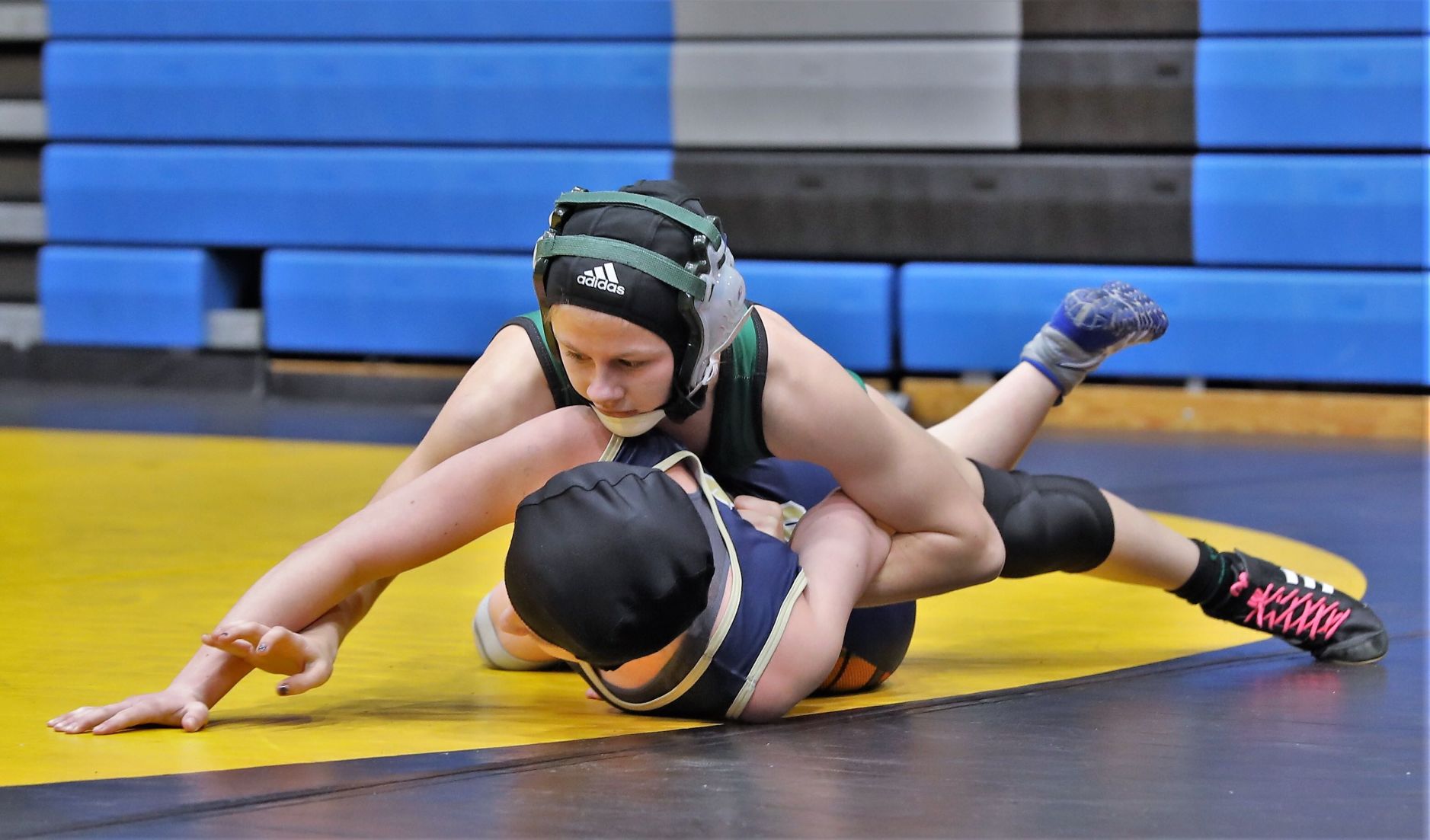 190206.sports.2A.wrestling.JH.(3).jpg